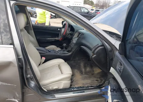 2011 Infiniti G37X z USA, uszkodzony, nr VIN JN1CV6AR5BM409561